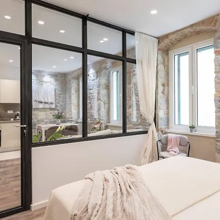 Apartment Adriatik Lux Teatro 1 Split